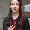 نسرين سكيك.. طفلة فلسطينية تنقل حكاية غزة إلى العالم بعدسة هاتفها